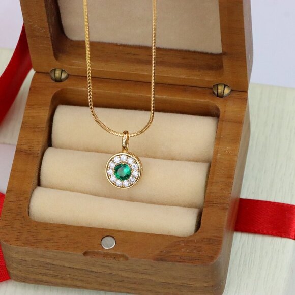 "Green Crystal Halo Pendant in Rose Gold – Round Design, XPPT1596 - Picture 7 of 10